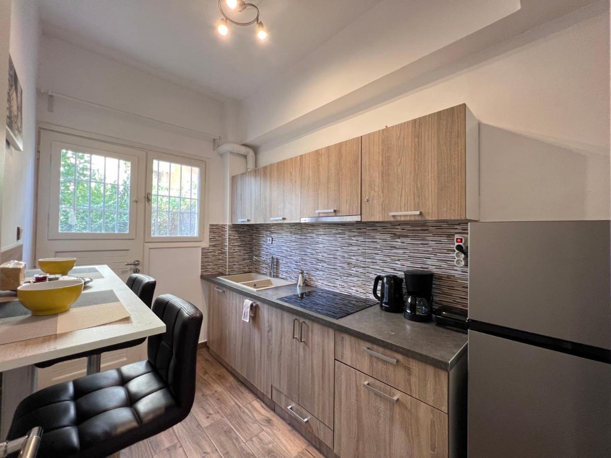Modern & Cozy 51Sqm Apt In Thisseio Athen Exterior foto