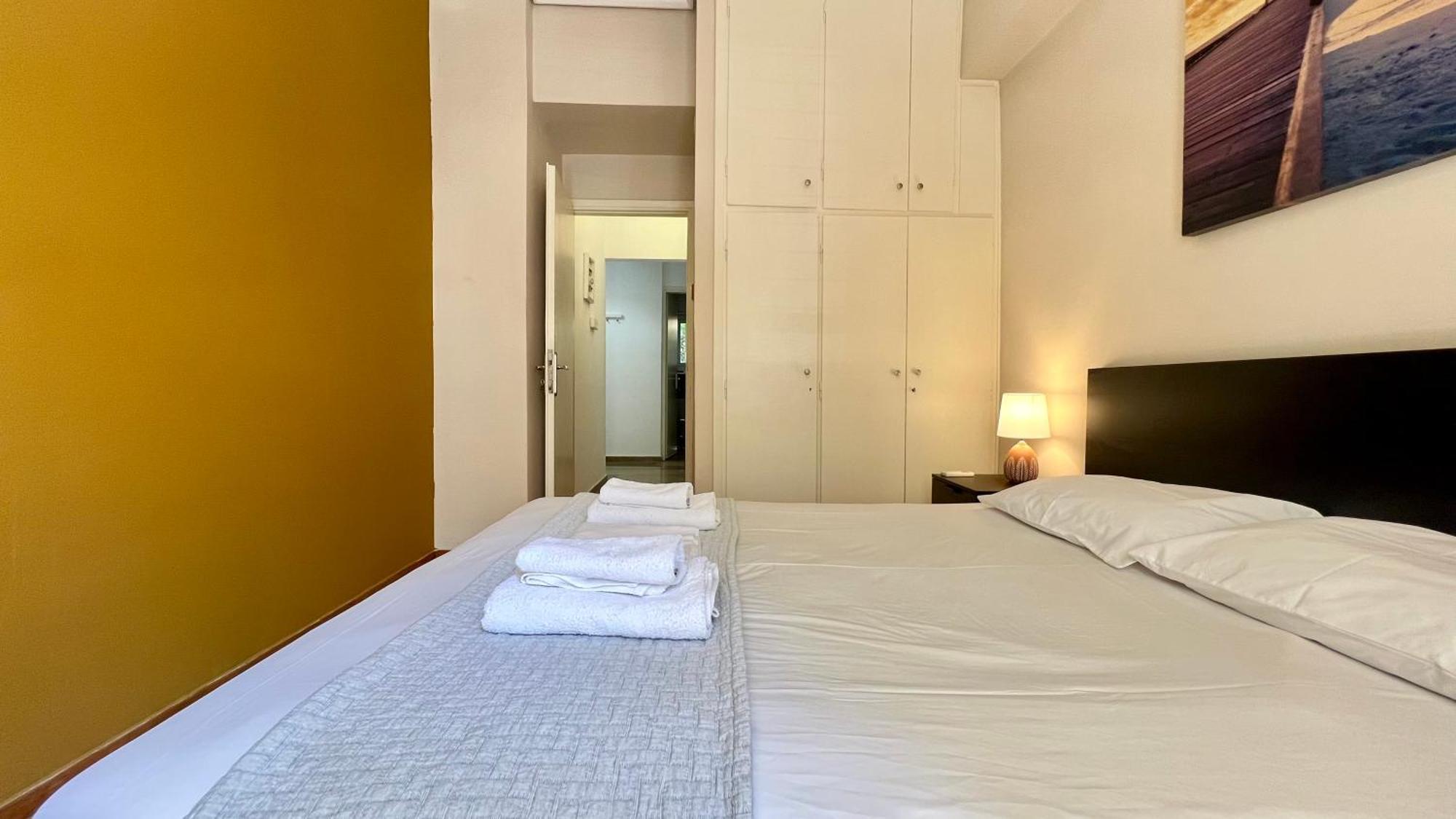 Modern & Cozy 51Sqm Apt In Thisseio Athen Exterior foto